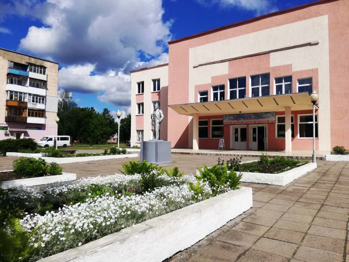 Центр досуга и творчества Бобруйска поздравляет медицинских работников с профессиональным праздником (видео)