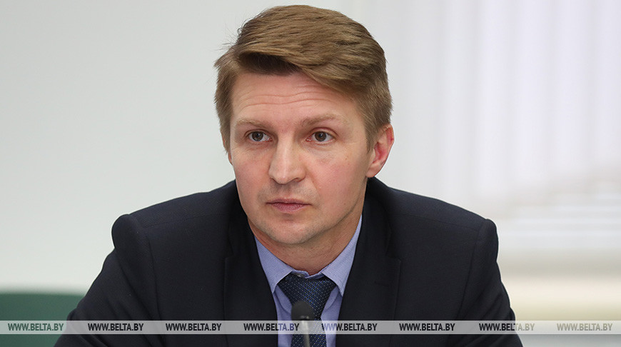 Судья Верховного суда Дмитрий Улога напомнил об уголовной ответственности за оскорбления в интернете