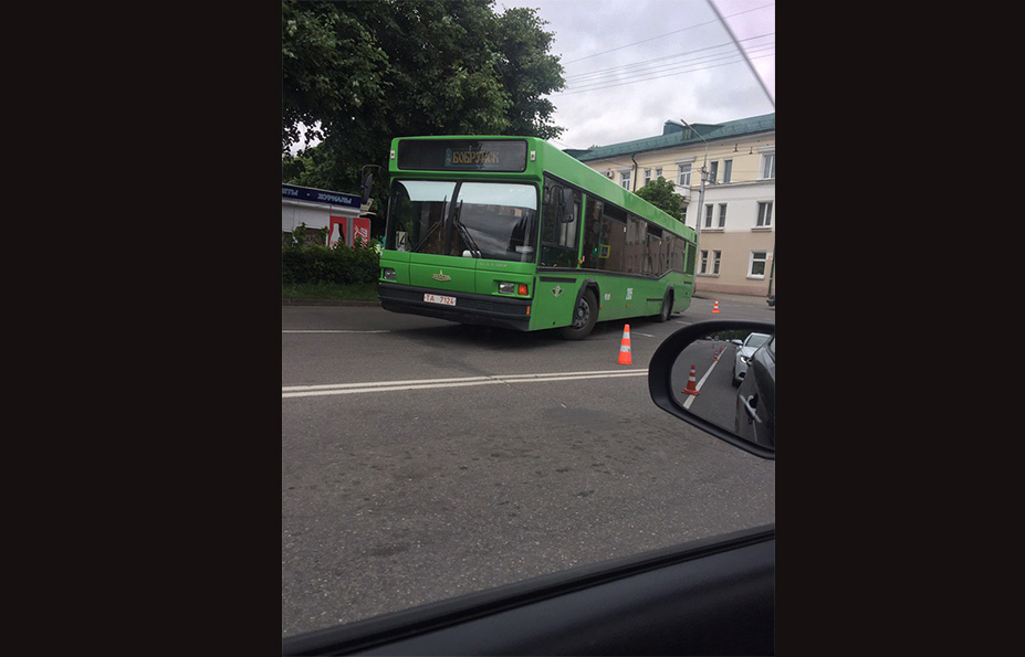 В Бобруйске под колеса автобуса попал 12-летний ребенок. Обновлено