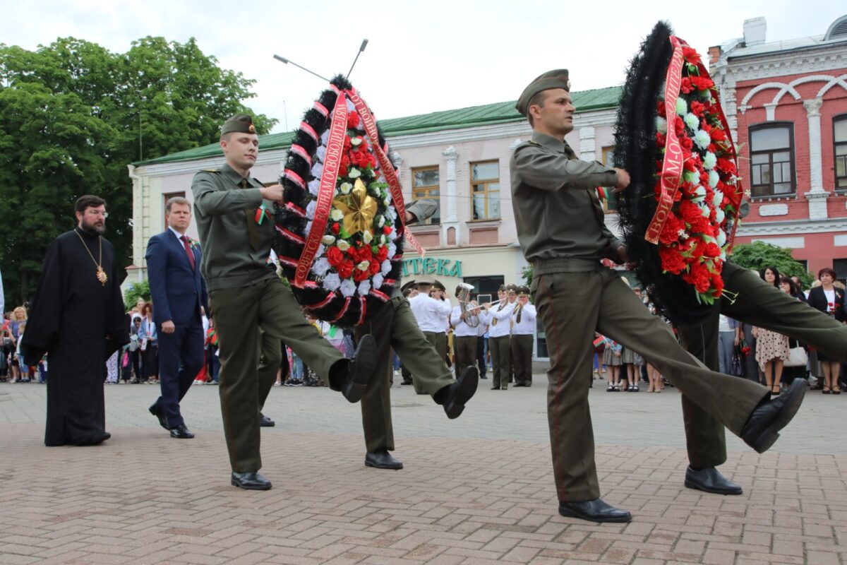 Знаковый праздник для всей страны! В Бобруйске прошел митинг, посвященный Дню Независимости Республики Беларусь