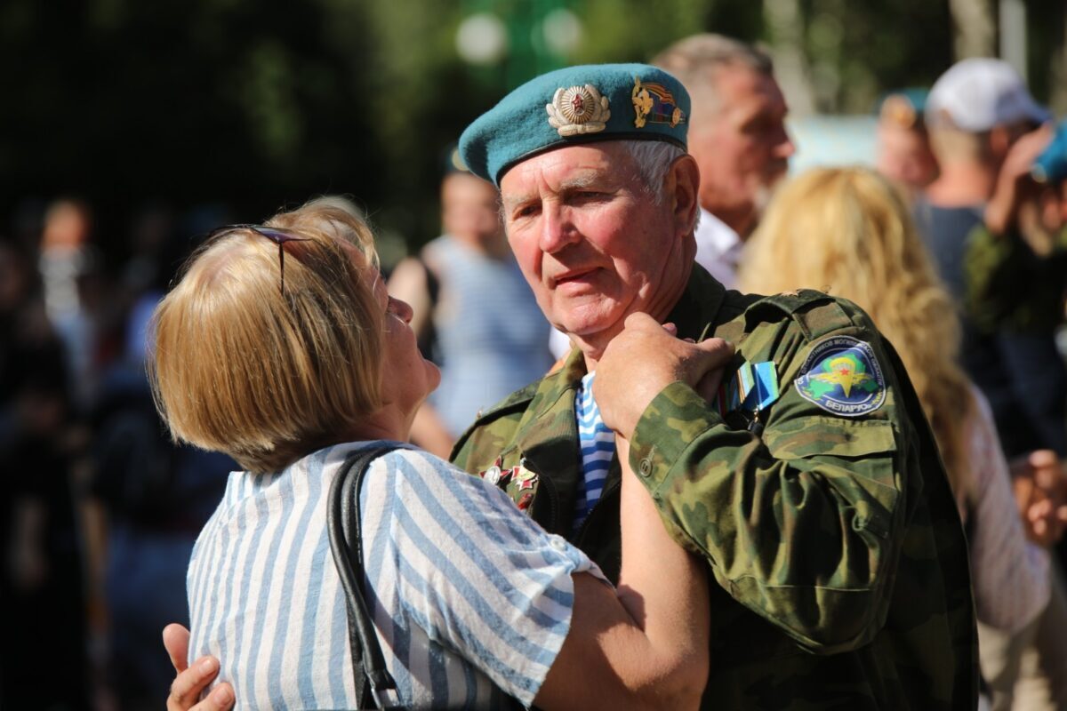 Праздник продолжается! В городском парке отмечают День ВДВ! (большой фоторепортаж)