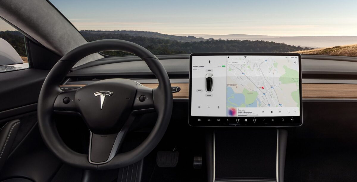 Tesla дала сбой – владельцы машин могут управлять чужими автомобилями в других странах