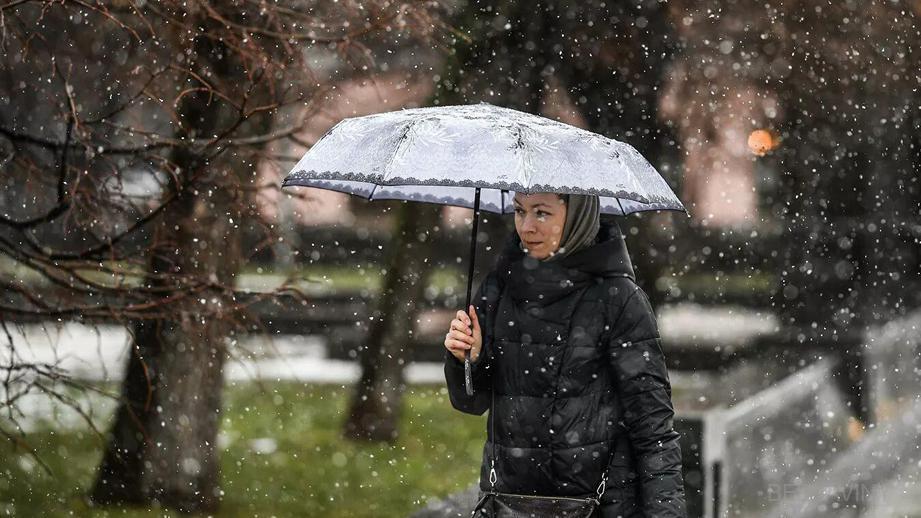 Погода на выходные: продолжительный мокрый снег с дождем и не выше +9°С