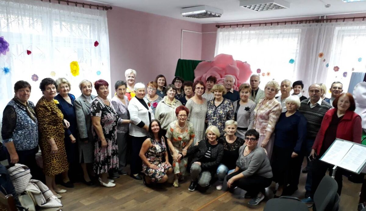 Праздничная программа ко Дню пожилых людей состоялась в ТЦСОН Первомайского района