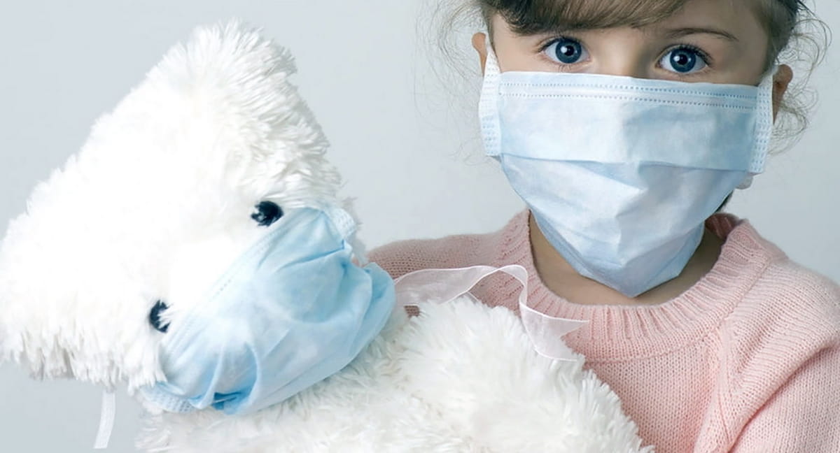 Педиатр предупредила об опасности масок для детей