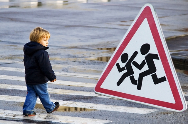 ГАИ рекомендует родителям напомнить детям о правилах поведения на дорогах