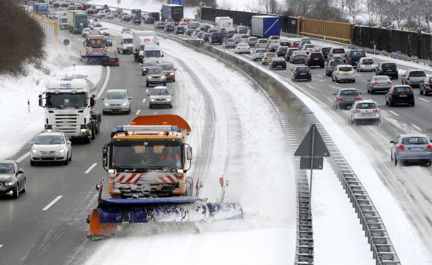 Издержки на зимнее содержание автодорог за счет новых технологий снизят в Могилевской области