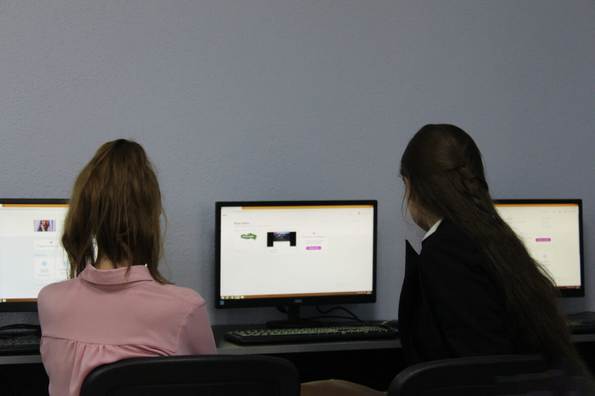 Белорусские школьники завоевали медали на международном турнире по информатике