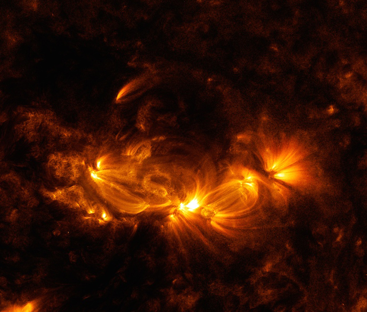 НАСА показало необычное фото темного солнца