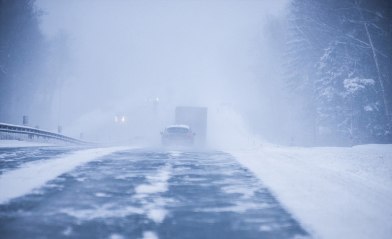 Оптимальная скорость – важнейший фактор безопасности на дороге в снегопад