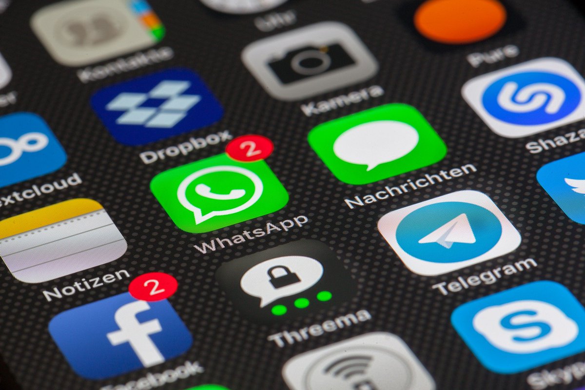Пользователи по всему миру сообщают о сбоях в работе WhatsApp, YouTube и Telegram
