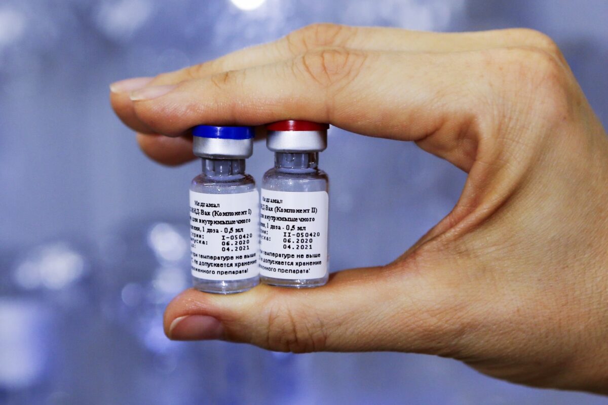 Произвести российскую вакцину на «Белмедпрепаратах» планируют к концу февраля — началу марта
