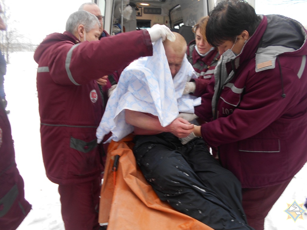 В Бобруйском районе спасли тонущего мужчину