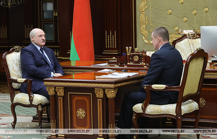 Лукашенко принял с докладом губернатора Могилевской области
