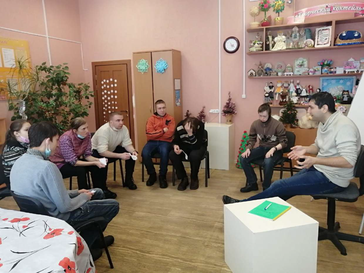 Духовно-нравственная беседа «Любовь к ближним» с подопечными состоялась в стенах ТЦСОН Ленинского района