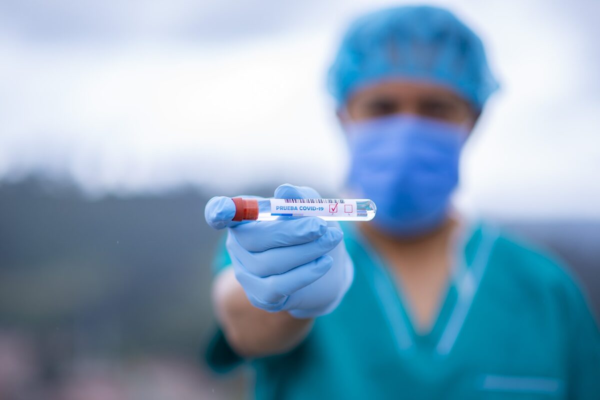 Более 709 тысяч случаев заражения коронавирусом зафиксировано в мире за сутки