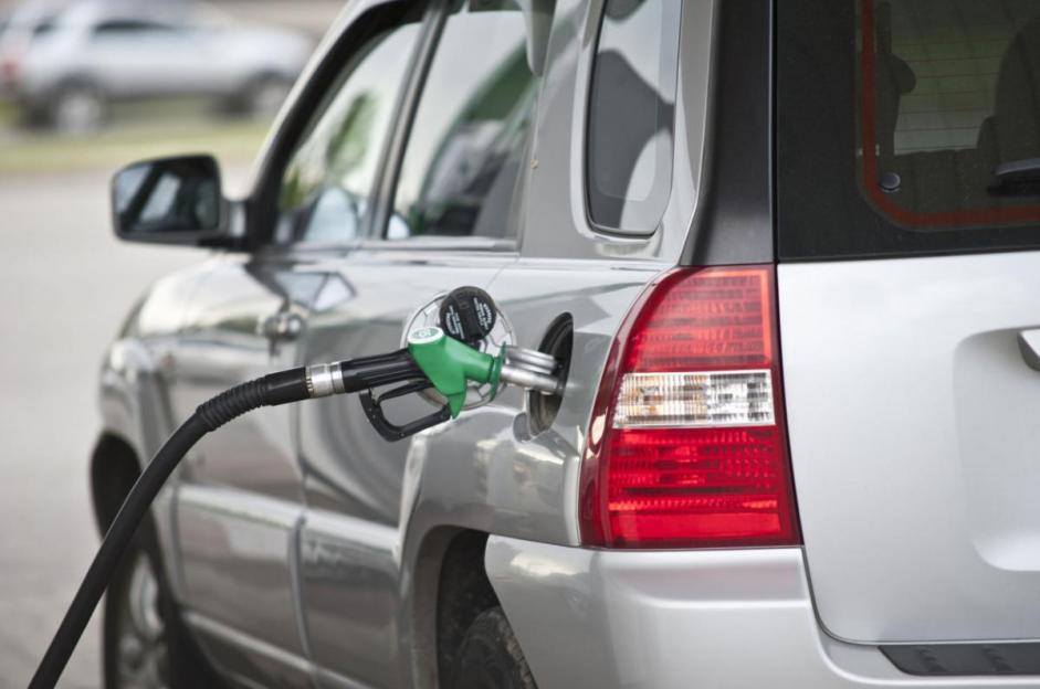 Автомобильное топливо в Беларуси с 21 января дорожает на 1 копейку
