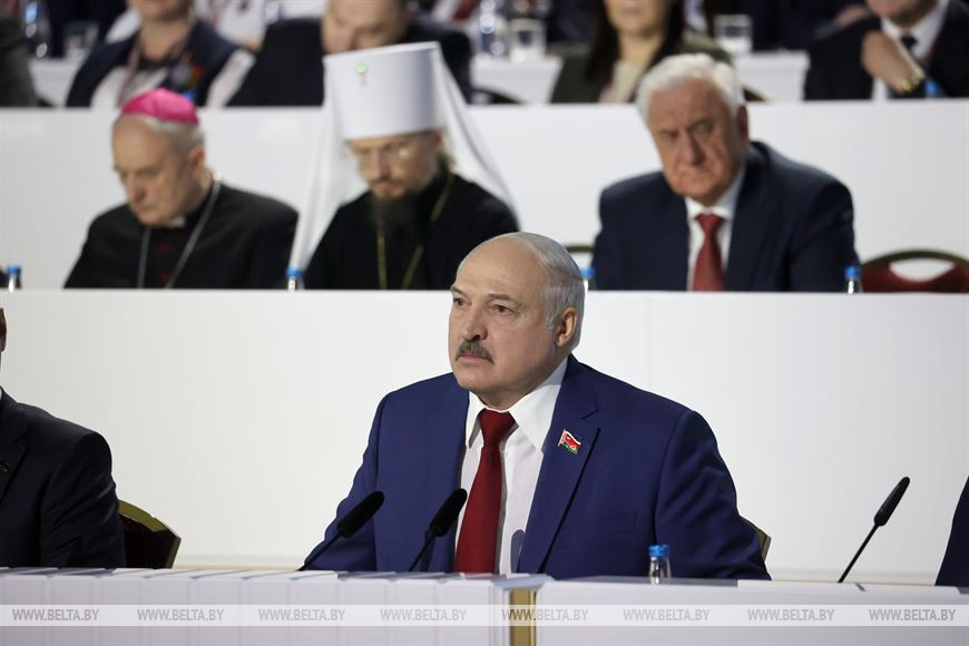 Александр Лукашенко объявил ВНС закрытым