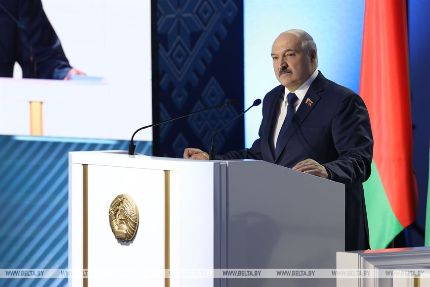 Президент Беларуси выступил с докладом на VI Всебелорусском народном собрании