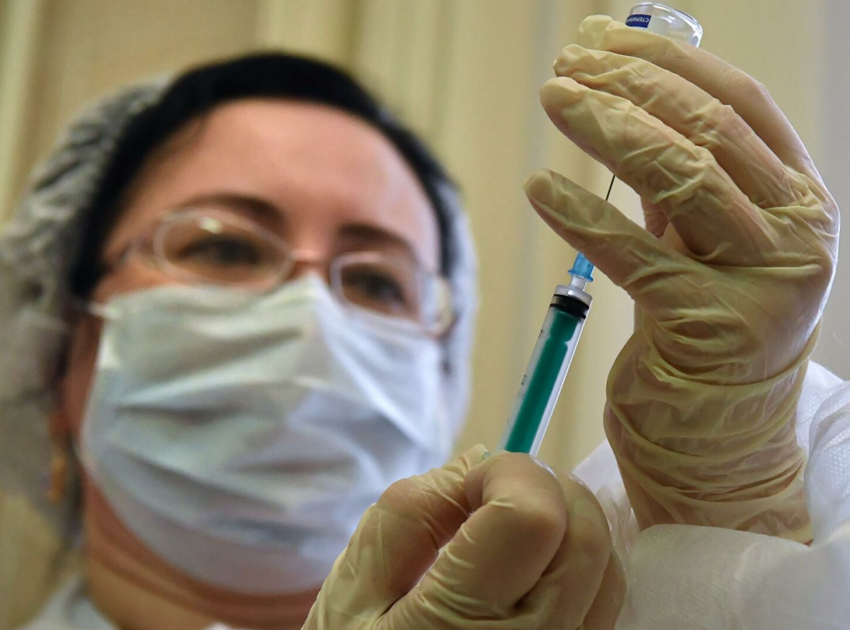 Начать вакцинацию от COVID-19 всех категорий населения планируется в конце марта — Пиневич