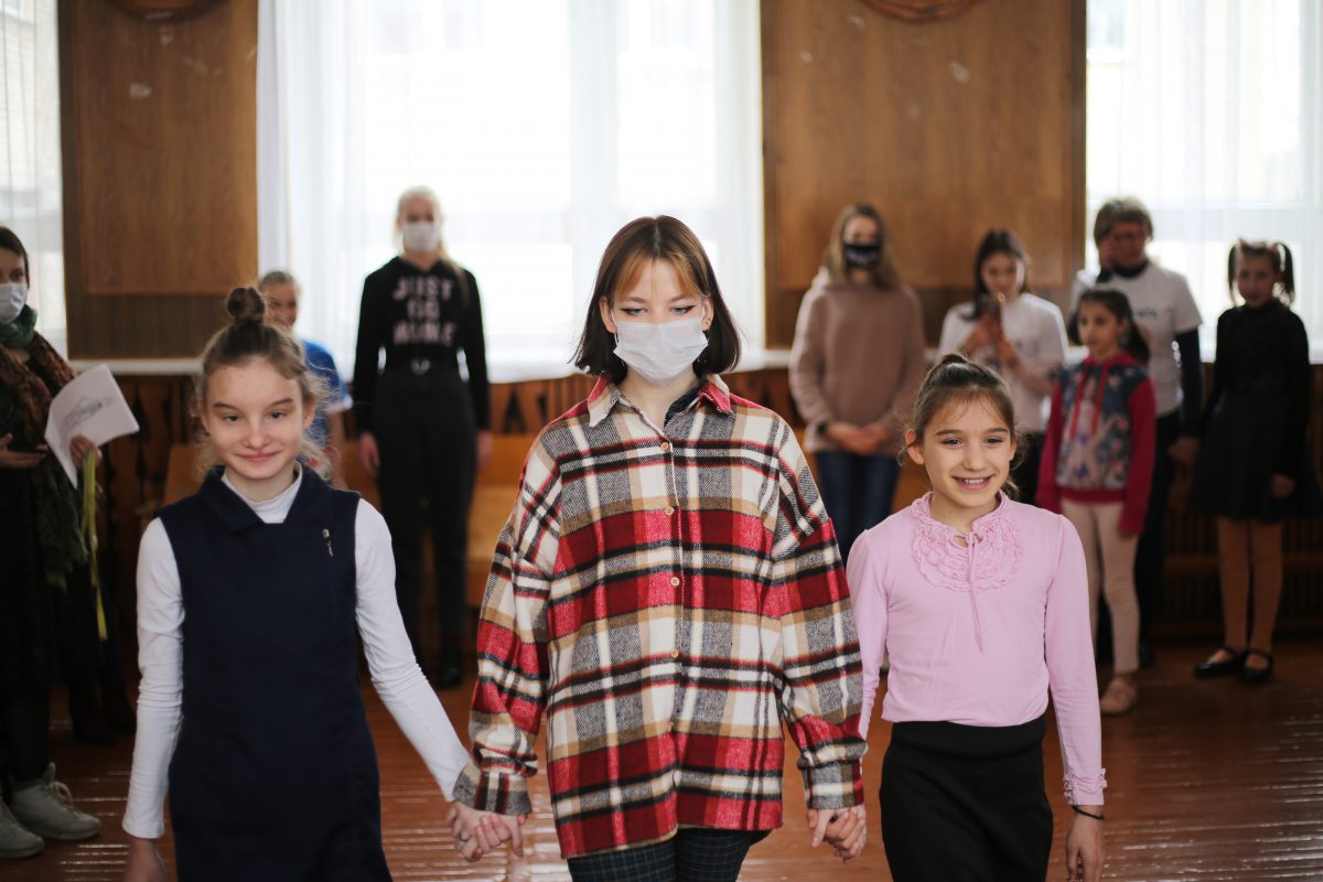 В Каменской вспомогательной школе-интернате ведется активная подготовка к «Особому модному показу «Цветные сны»