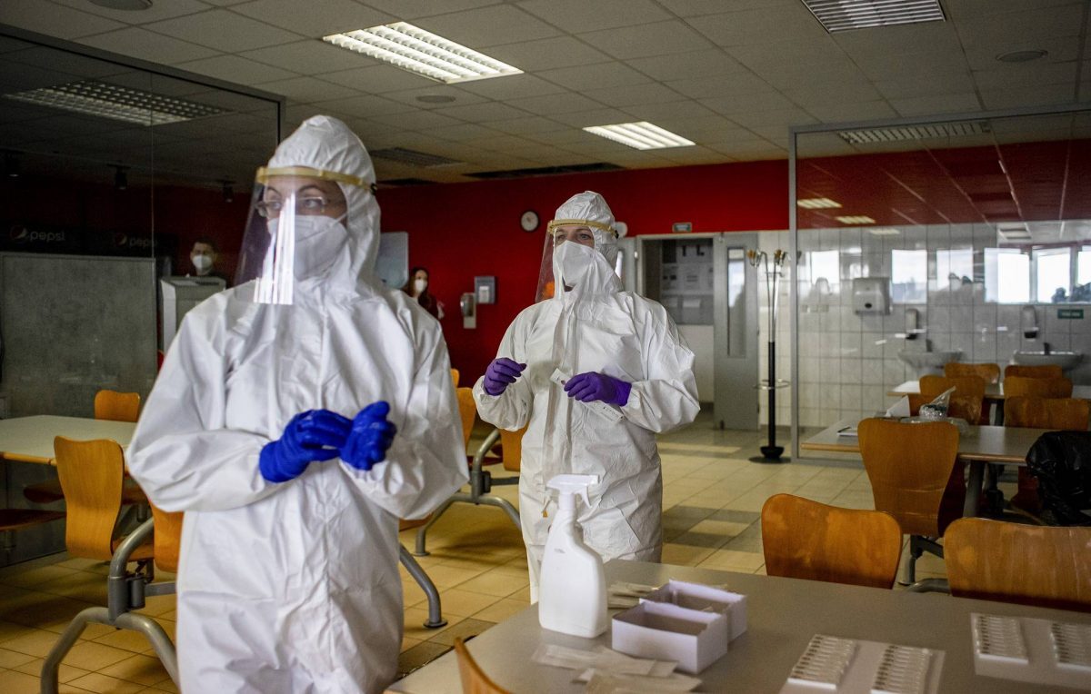 Более 565 тысяч заразившихся коронавирусом выявили в мире за сутки