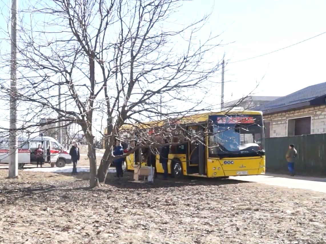ДТП на улице Гоголя: автобус выехал на пешеходную зону (Видео + комментарий очевидца)