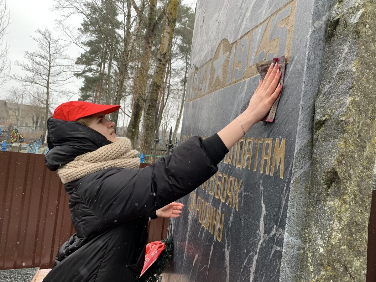 Учащиеся бобруйских школ и гимназий приняли участие в акции, приуроченной ко Дню памяти жертв Хатыни