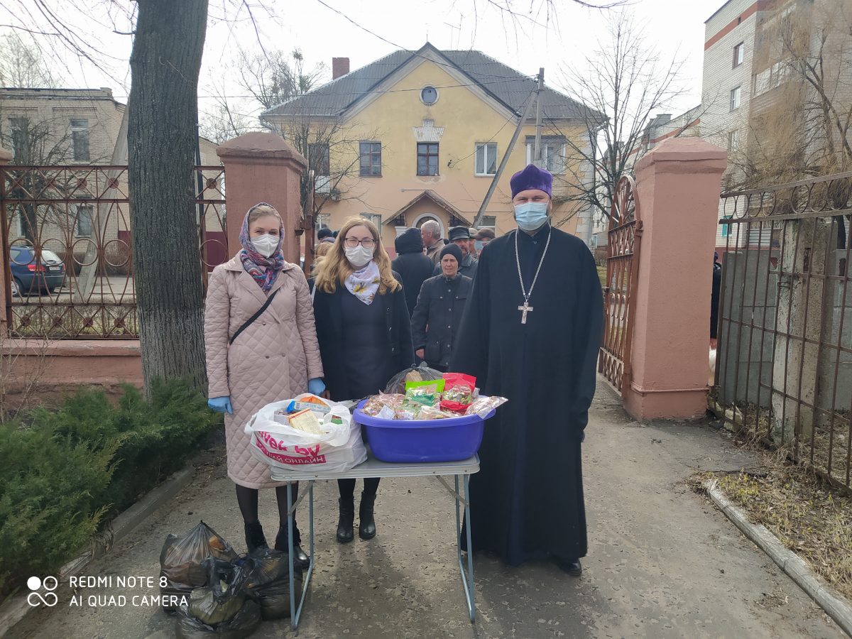 В ТЦСОН Ленинского района прошла благотворительная акция, приуроченная Дню бездомного человека