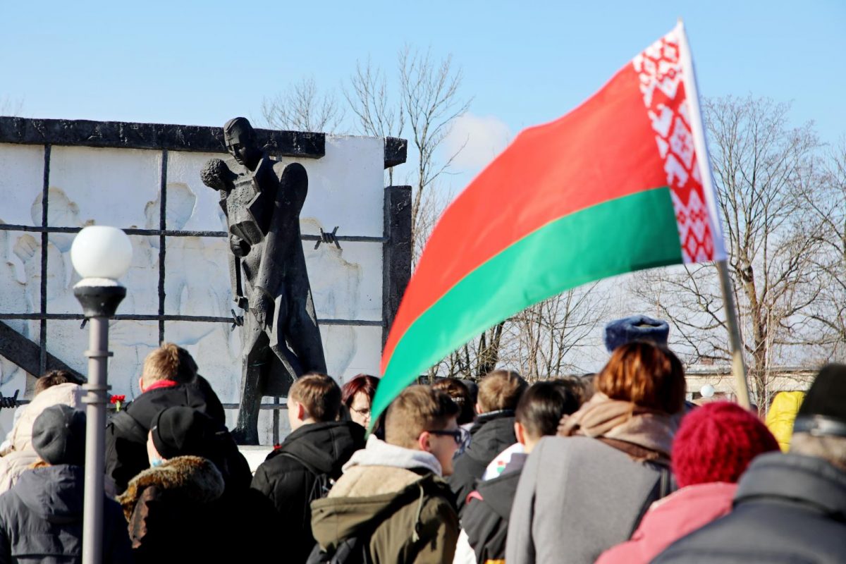 У мемориального комплекса «Жертвам фашизма» состоялся митинг-реквием