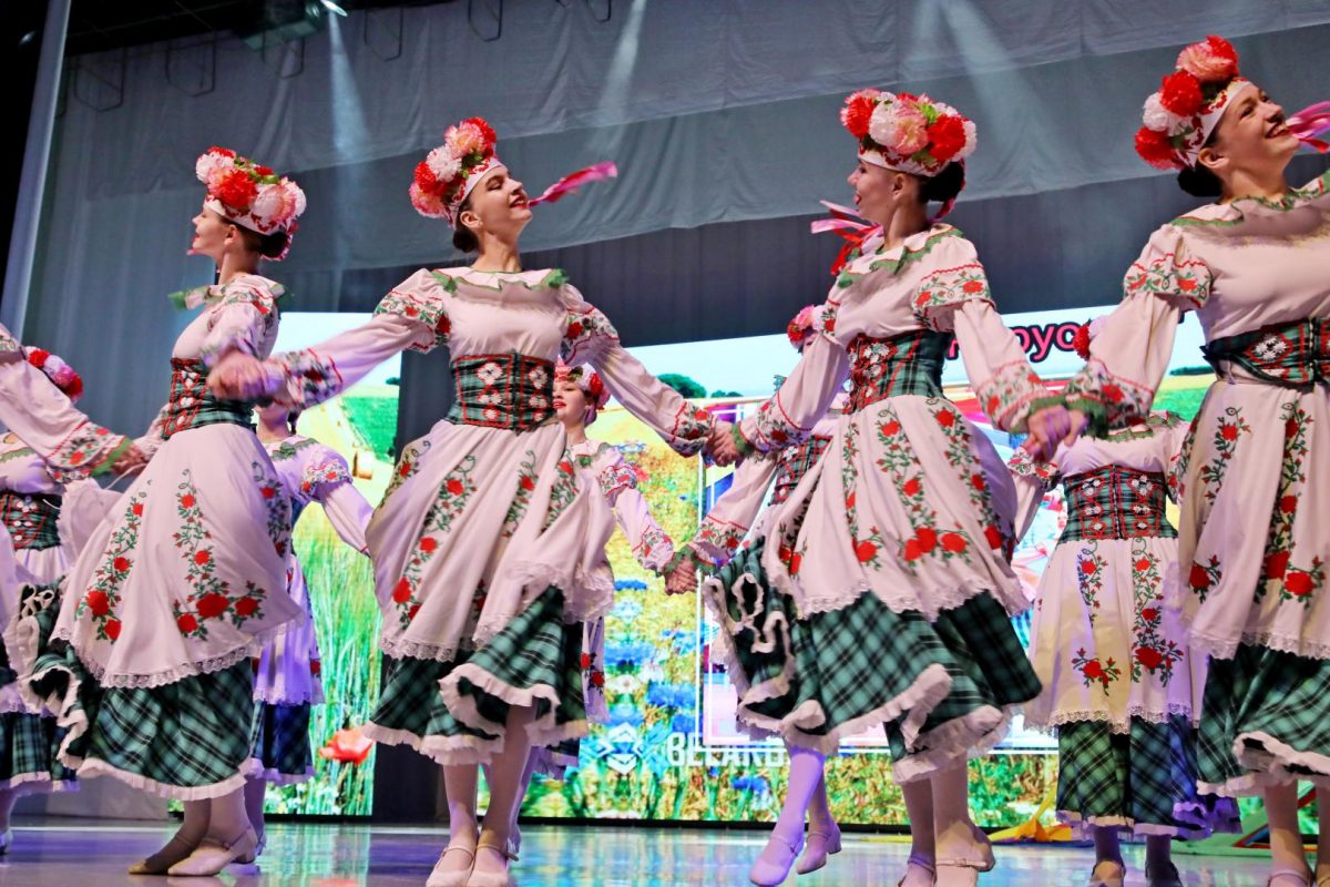 Во Дворце искусств состоится праздничный концерт ко Дню единения народов Беларуси и России. Вход свободный!