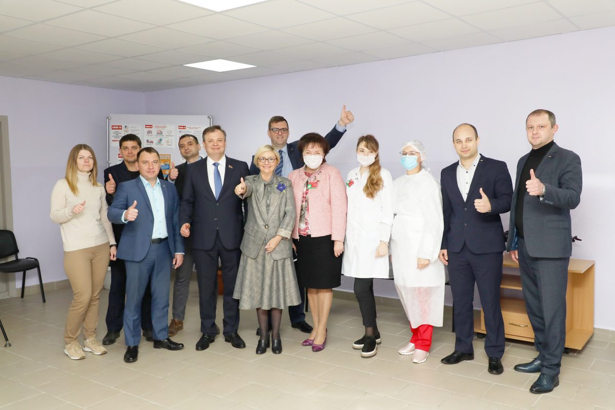 На предприятиях Бобруйска проводится вакцинация работников от COVID-19