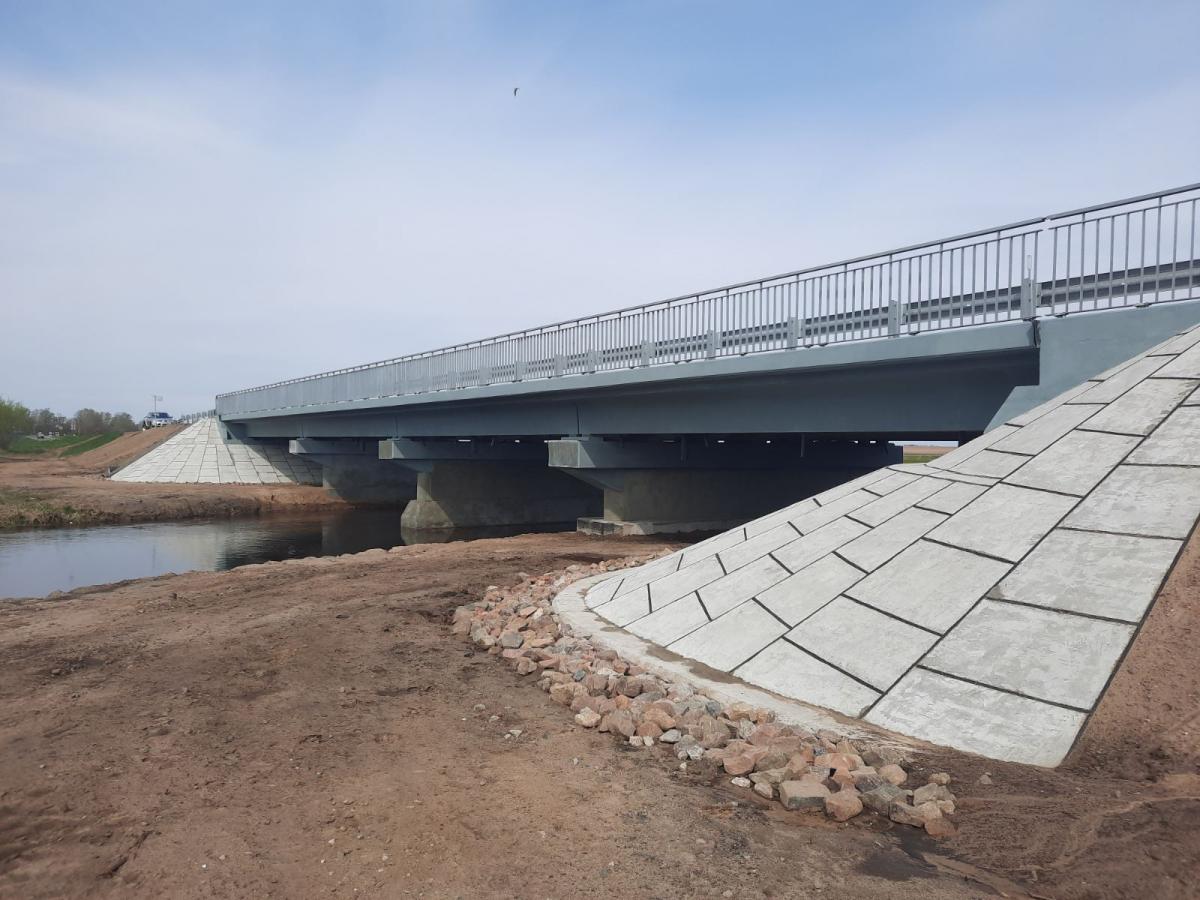 Закончен капитальный ремонт моста через реку Ола в Бобруйском районе