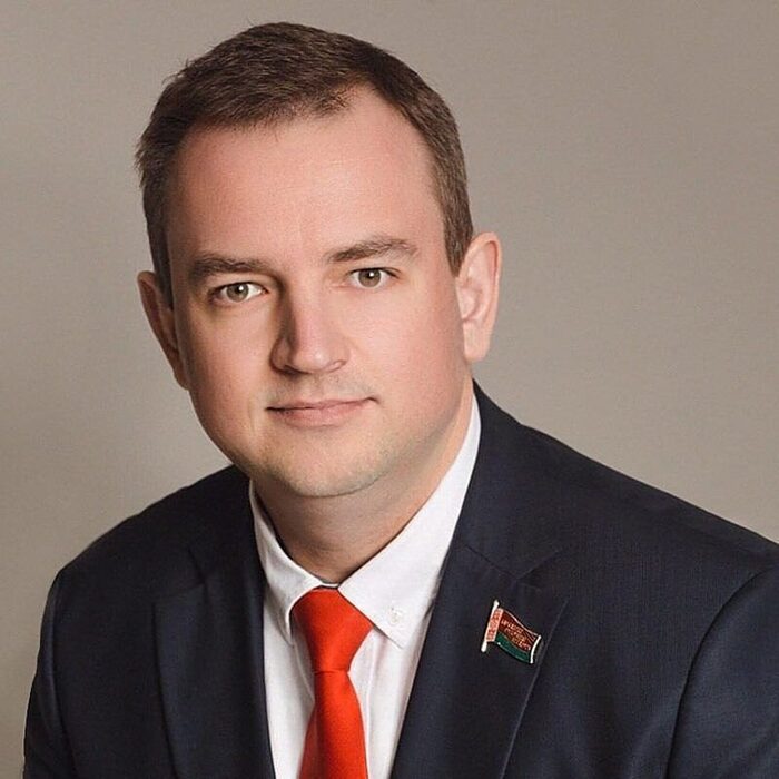 2 июня на «Красном пищевике» прием граждан и юридических лиц проведет член Совета Республики Национального собрания Сергей Анюховский