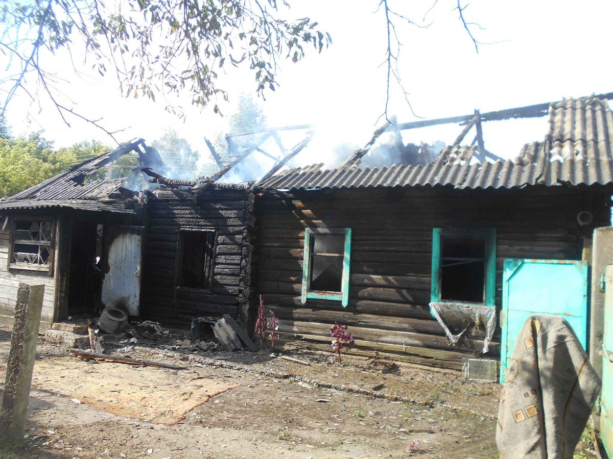 В выходные в Бобруйском районе горел дом