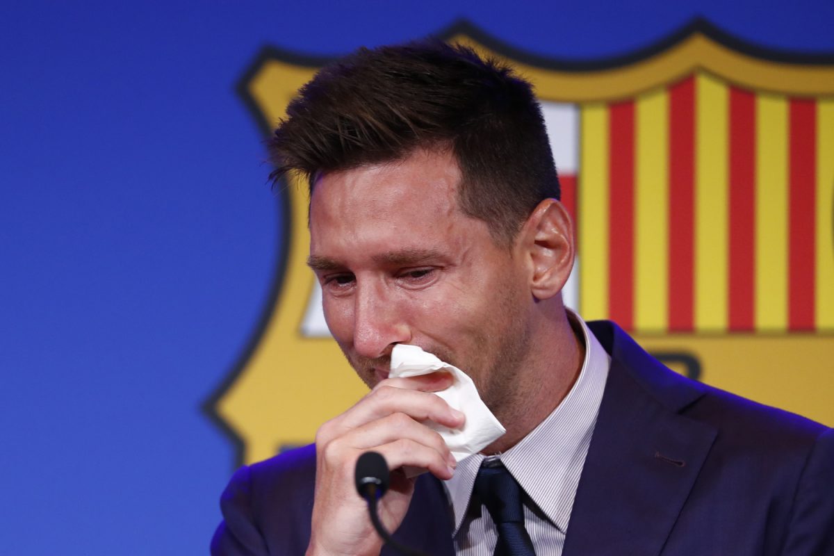 Месси расплакался на прощальной пресс-конференции в «Барселоне» (видео)