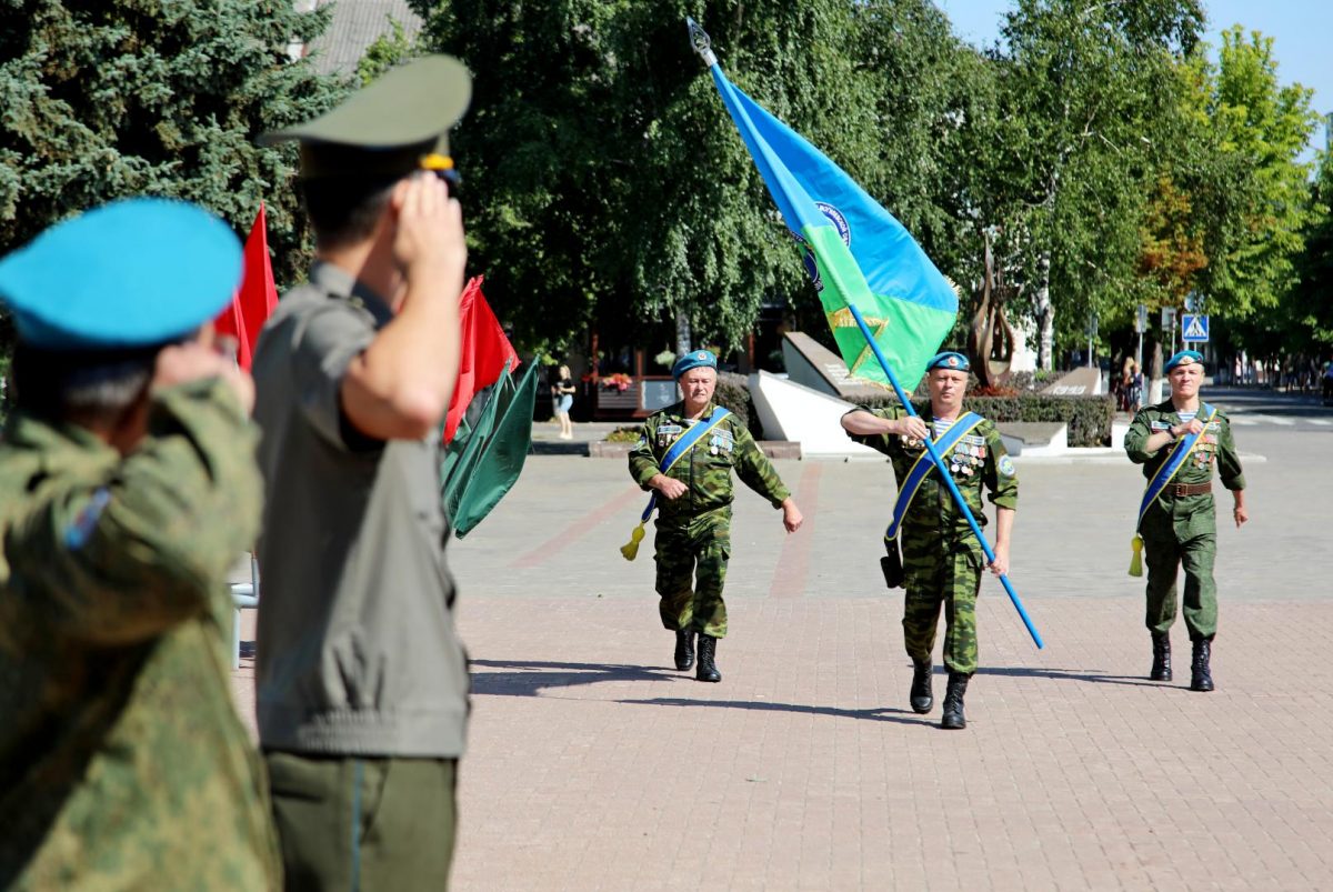 Погода бобруйск сегодня по часам. Город Бобруйск день ВДВ. Праздник ВДВ. В Бобруйске сегодня 2 августа.