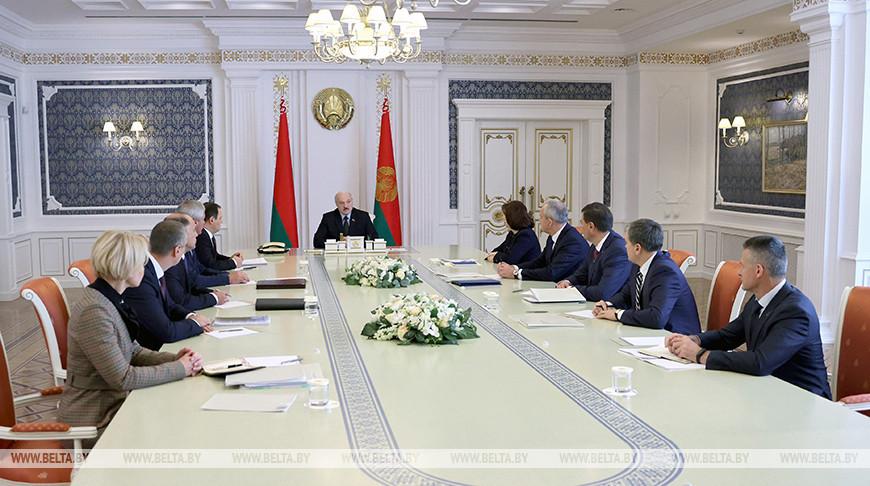 Александр Лукашенко: предстоит серьезно проанализировать концепцию исторического развития Беларуси