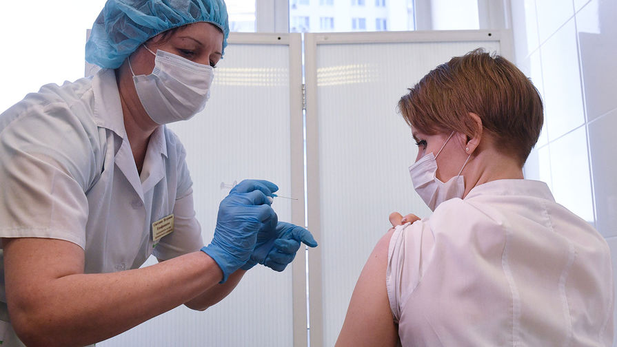 ВОЗ рекомендует введение третьей дозы вакцины против COVID-19 людям с тяжелым иммунодефицитом