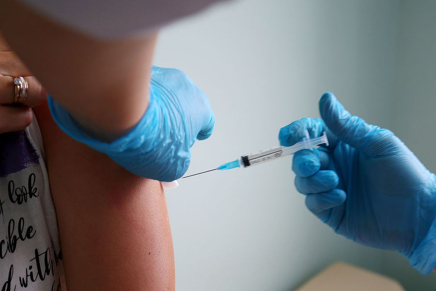 Эпидемиолог: пациенты с хроническими заболеваниями хорошо переносят вакцину от COVID-19