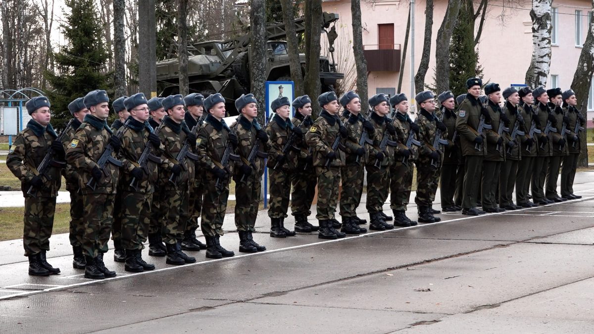 Священный долг — Родине служить! Военнослужащие 83-го инженерно-аэродромного полка приняли Военную присягу