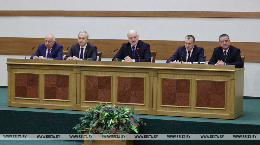 Лукашенко про нового губернатора Могилевской области Анатолия Исаченко: будет не хуже прежнего