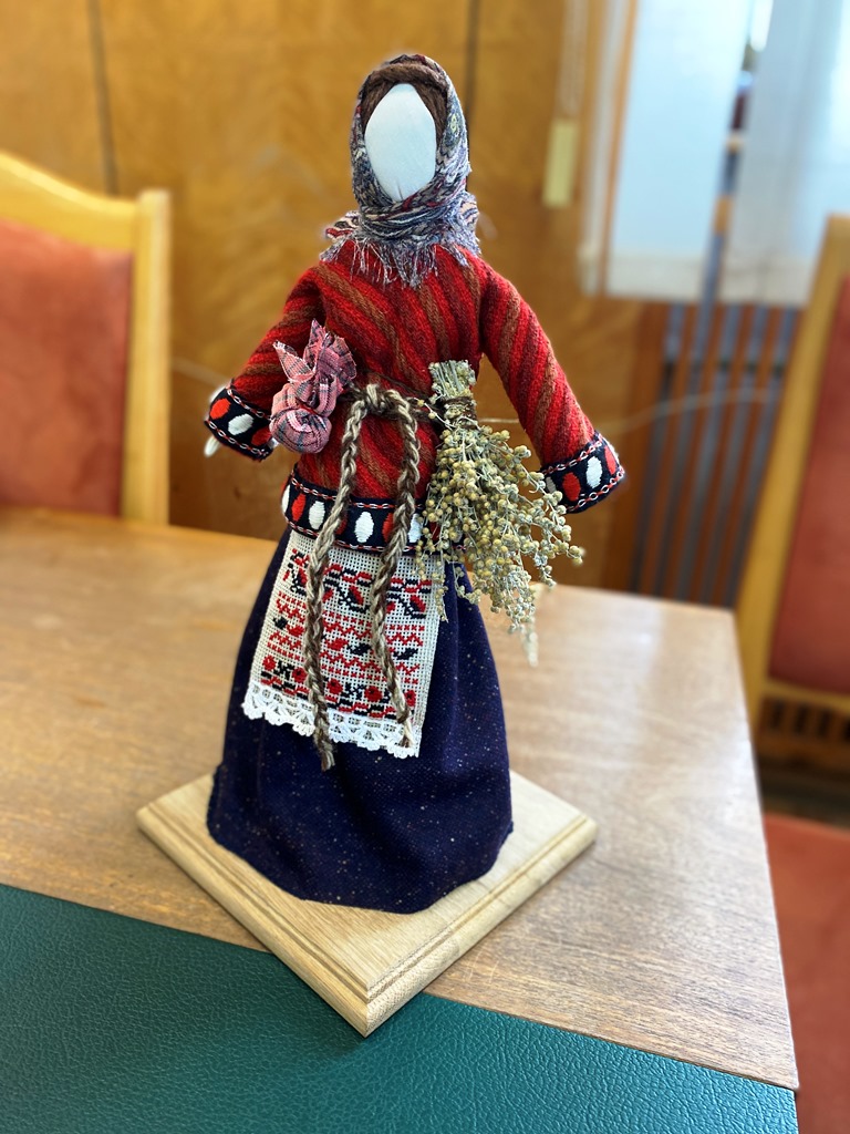 Кукла «Колядка» из Бобруйска на Республиканской выставке современного народного творчества «Калядныя ўзоры»