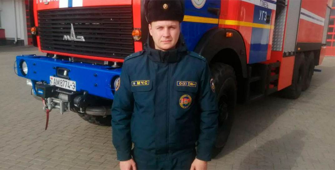 Медали «За отличие в охране общественного порядка» удостоен спасатель Владимир Ерохин