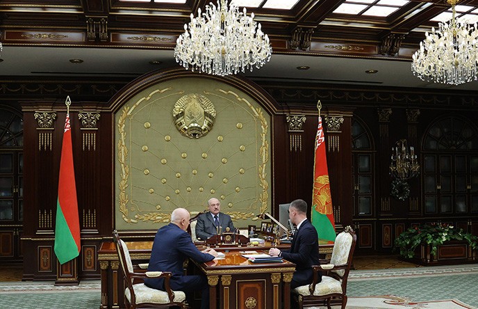 Лукашенко о жилье с господдержкой: абсолютный приоритет — многодетные семьи и люди в погонах