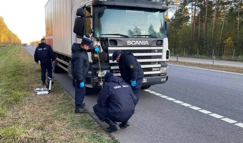 Водитель грузовика уснул за рулем, погибли два человека: следователи рассказали подробности осеннего ДТП