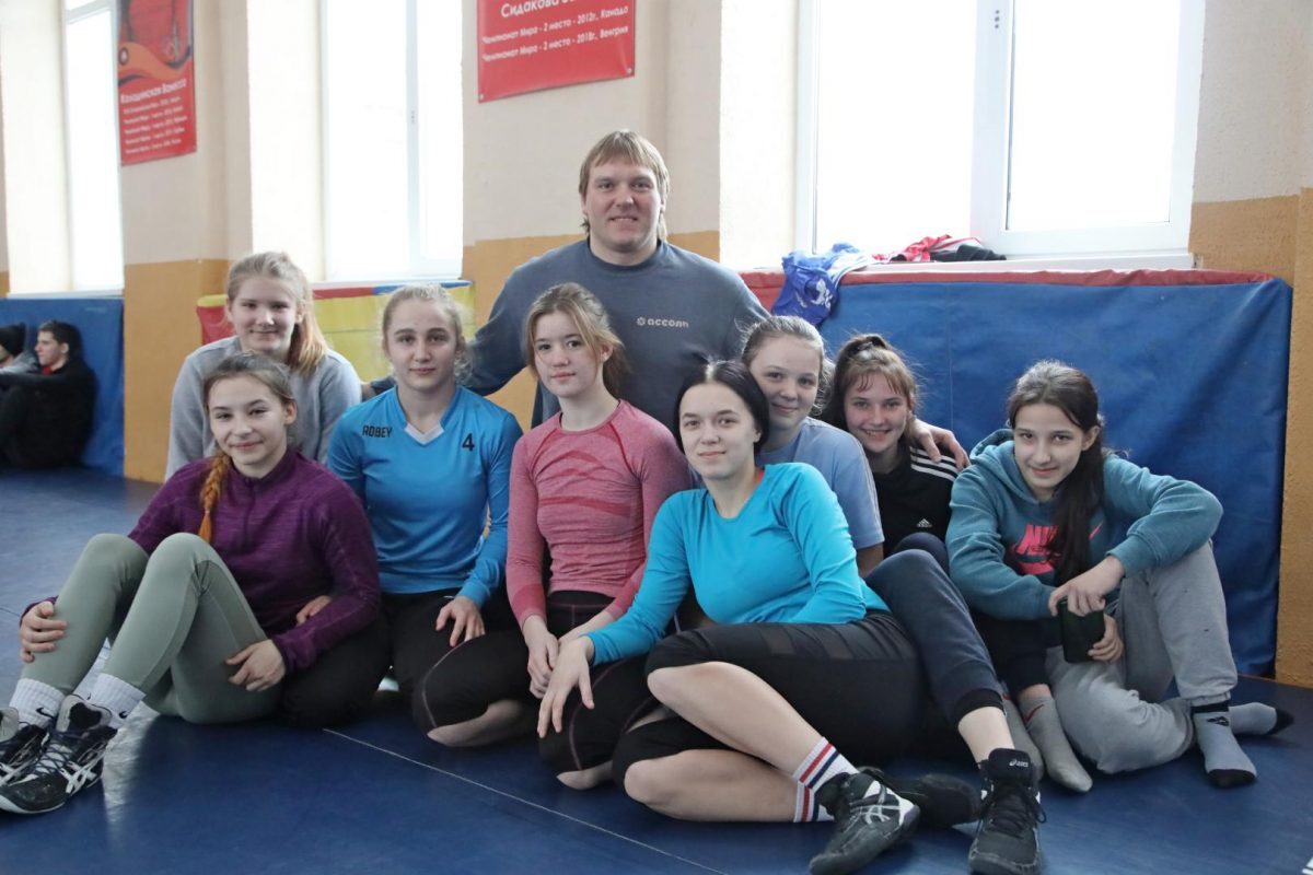 В УОР соревнуются необычные спортсмены по вольной и греко-римской борьбе