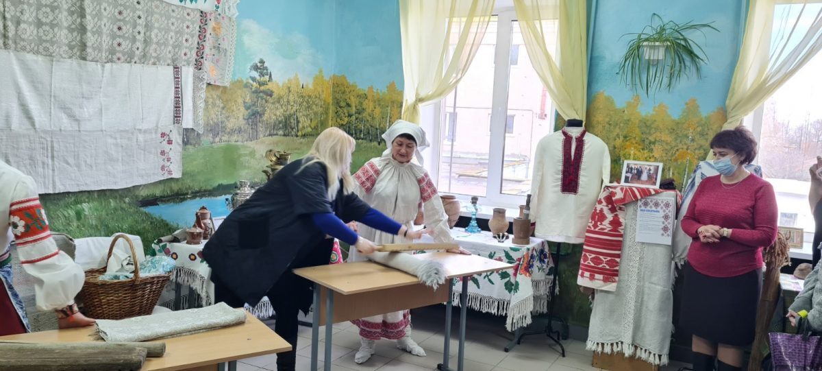 Да родных вытокаў. Тыдзень беларускай мовы і літаратуры ў гандлёва-эканамічным каледжы