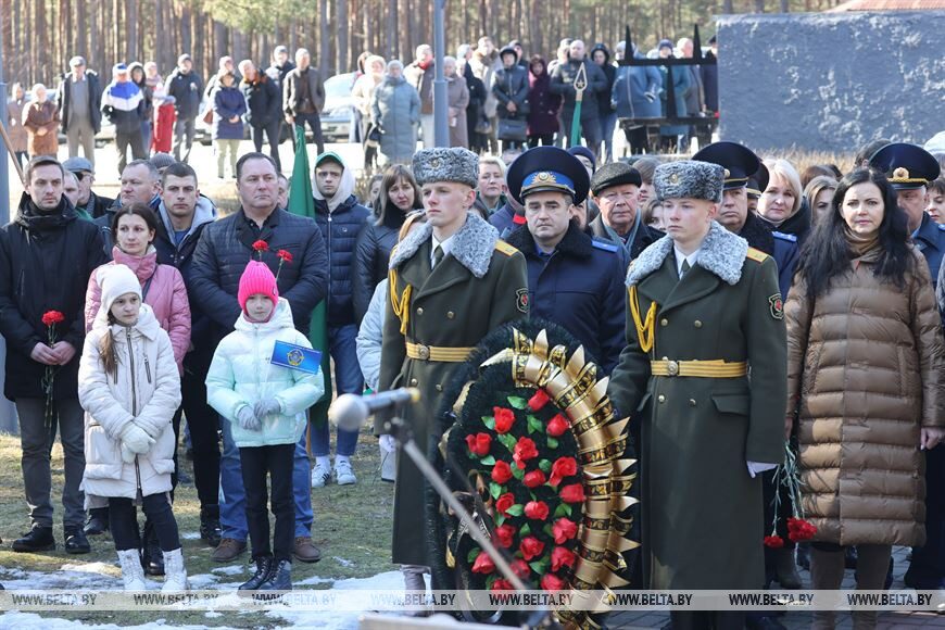 «Колокола памяти» почтили жертв лагеря смерти в Озаричах