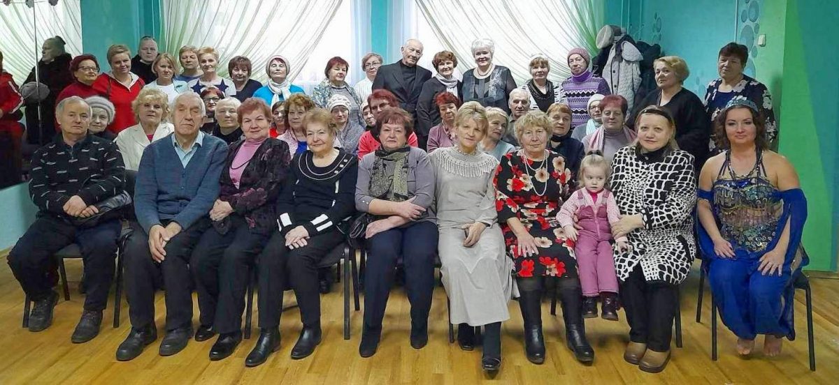 Весенний праздничный концерт «Женщины прекрасны!» прошел в отделении дневного пребывания для граждан пожилого возраста